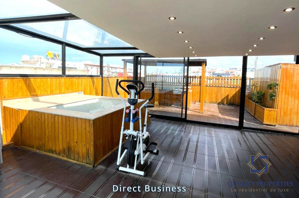 A vendre - Villa d'architecte pieds dans l'eau de 520 m².