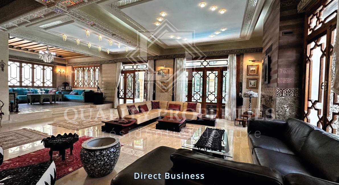 Villa récente, 5 chambres et piscine, dans le calme quartier Mandarona