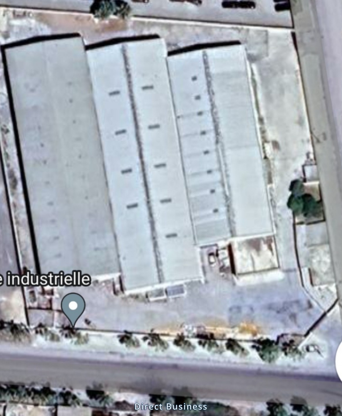 A vendre local dans zone industrielle