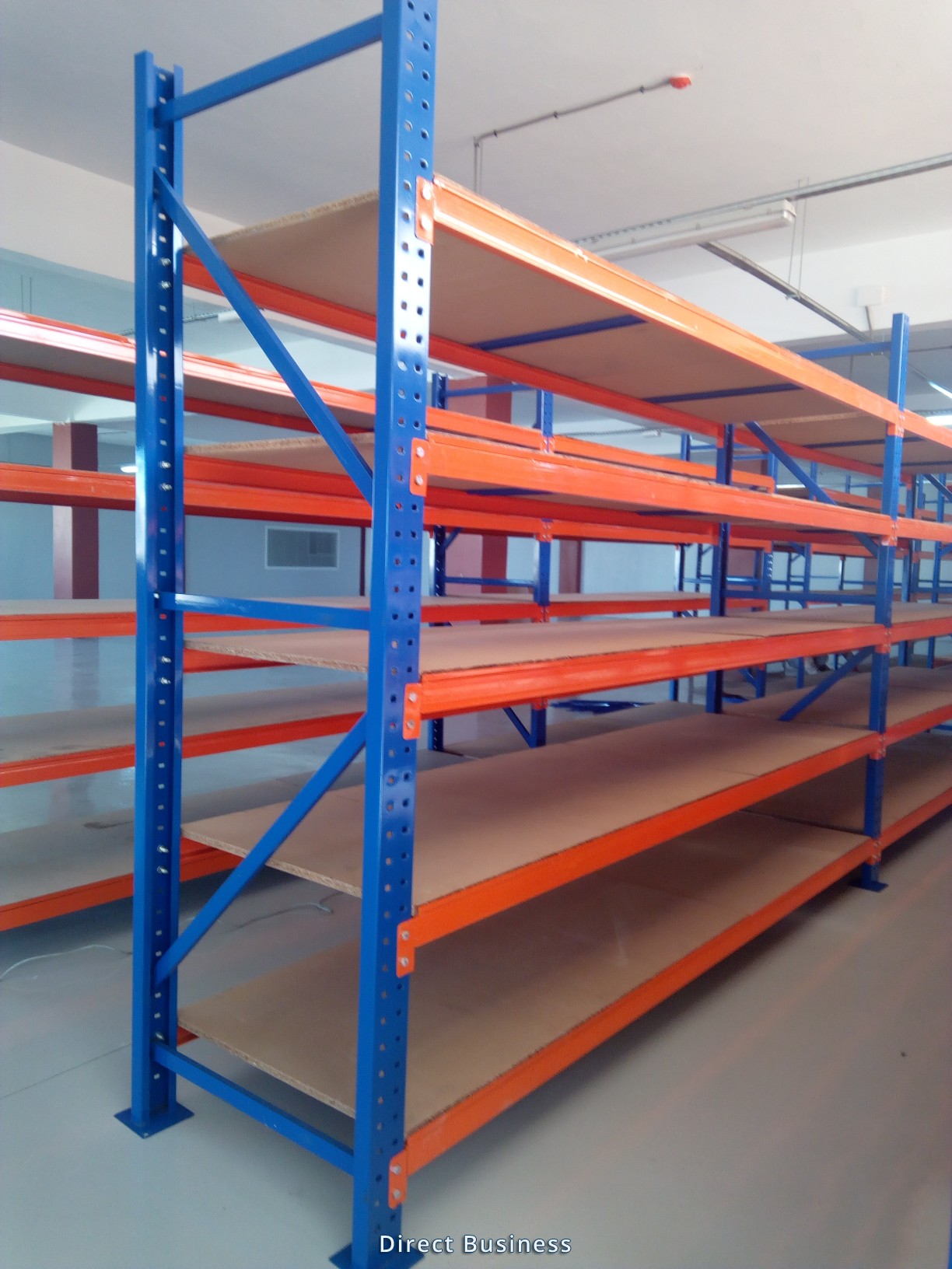 Rayonnage léger, lourd et mi-lourd